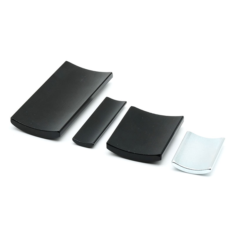 Silnik podnośnika szyby