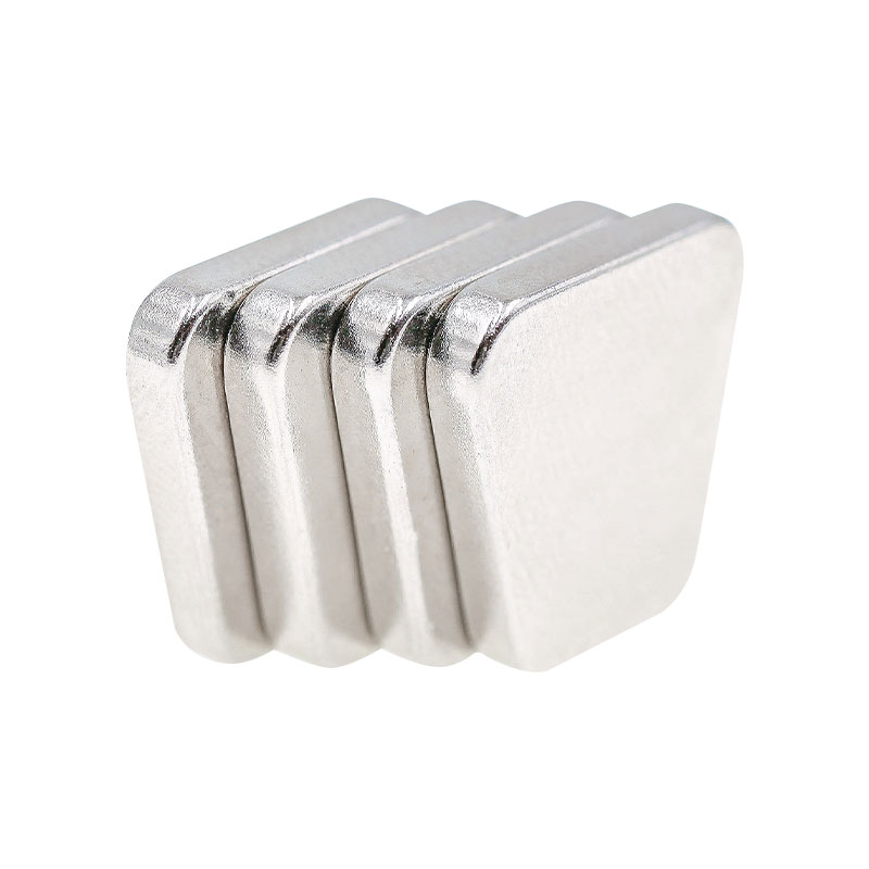 Trapezowy magnes trwały