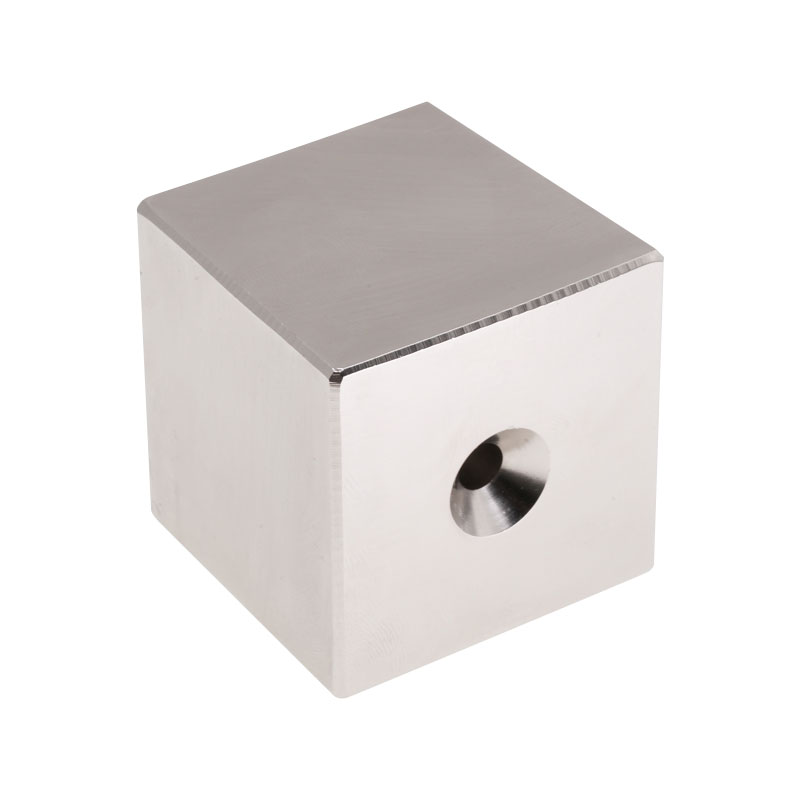 Magnes trwały o niestandardowym kształcie